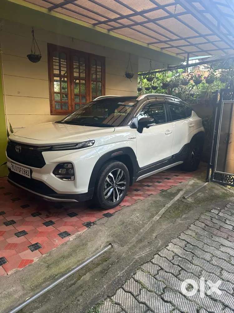 Toyota Urban Cruiser Taisor V 1.0 Petrol 2025