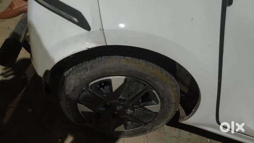 Tata Tiago Xt Icng 2025 Car