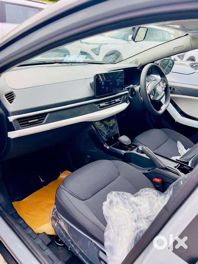 Tata Nexon Creative 1.2 Revotron Petrol 6 Amt, 2026, Petrol