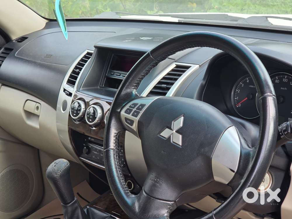 Mitsubishi Pajero Sport 2.5 Manual, 2013, Diesel