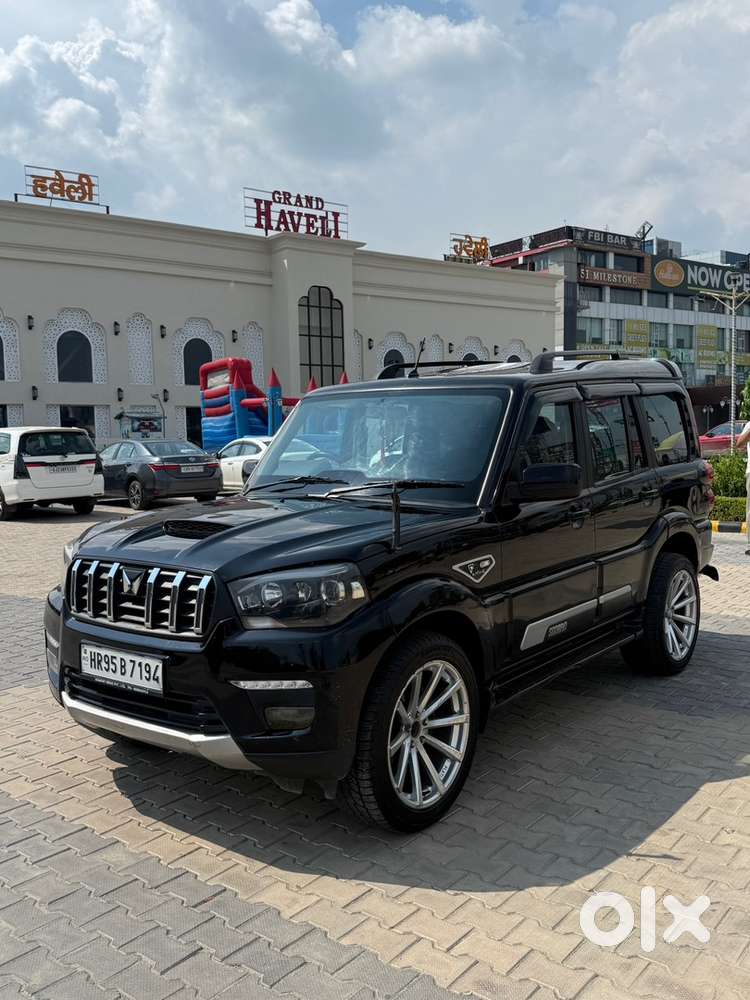 Mahindra Scorpio Classic 2023