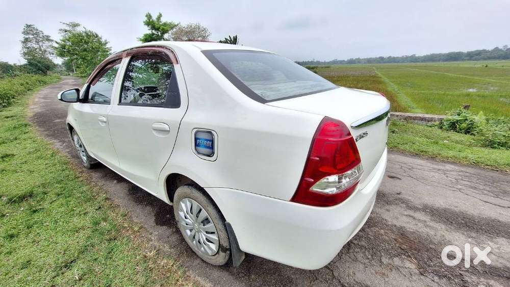 Toyota Etios G Exclusive, 2015, Petrol