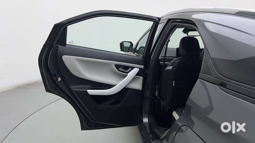 Tata Nexon Creative Plus 1.2 Revotron Petrol 6 Mt, 2024, Petrol