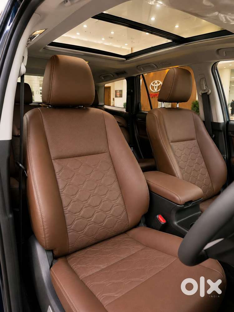 Toyota Innova Hycross 2.0 Zx (o) Hybrid 7 Str, 2025, Petrol