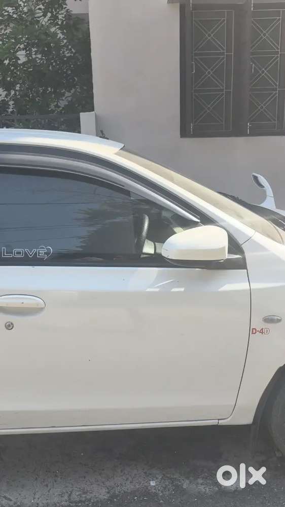 Toyota Etios Liva 2014 डीज़ल मैनुअल