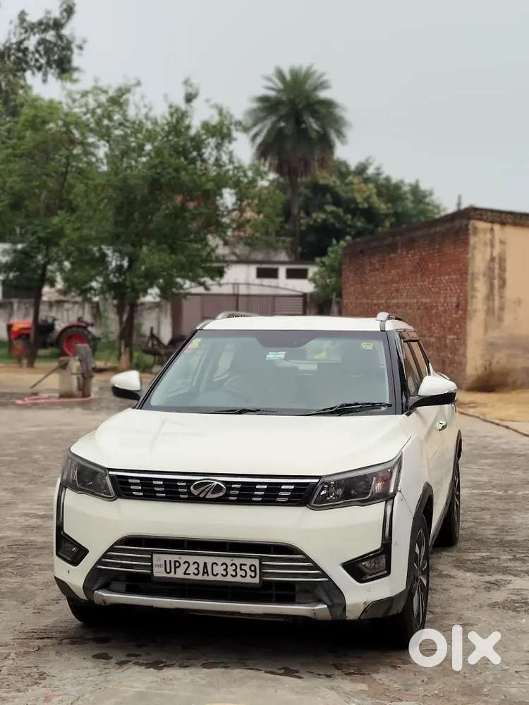 Mahindra Xuv 300 Diesel W8 ( 0 ) Top Model , With Sunroof , Diesel ,