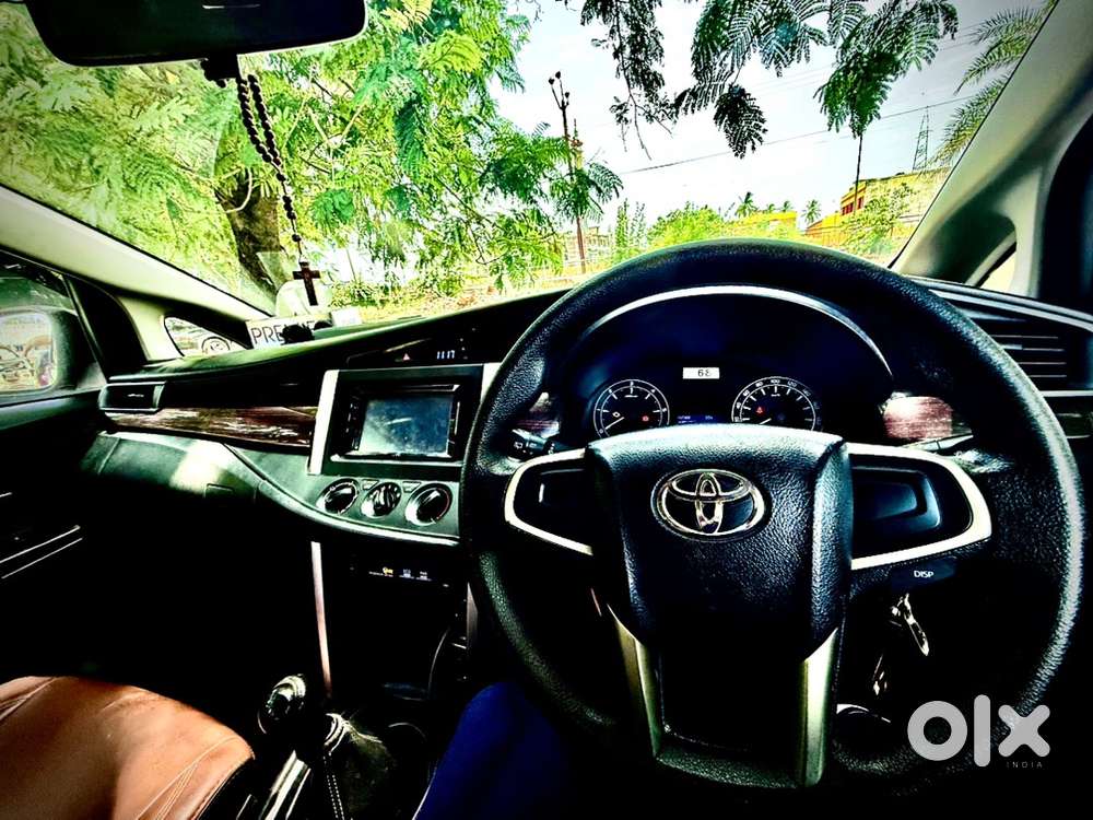 Toyota Innova Crysta G 2017