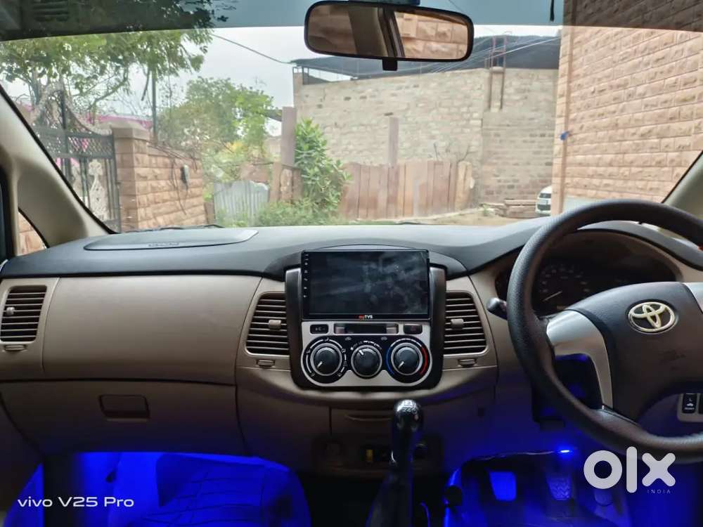 Toyota Innova Diesel Manual 2015 Variant