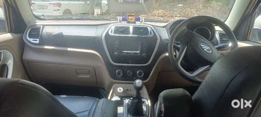 Mahindra Tuv 300 2017
