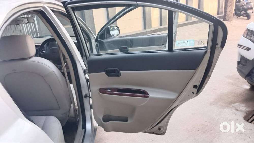 Hyundai Verna 2010 Diesel 174000 Km