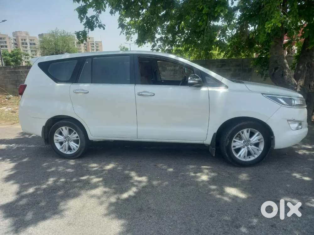 Toyota Innova Crysta 2016 Diesel Manual