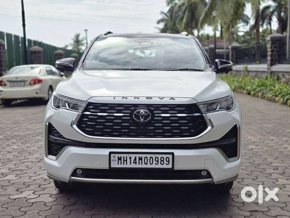 Toyota Innova Hycross 2.0 Zx (o) Hybrid 7 Str, 2025, Petrol
