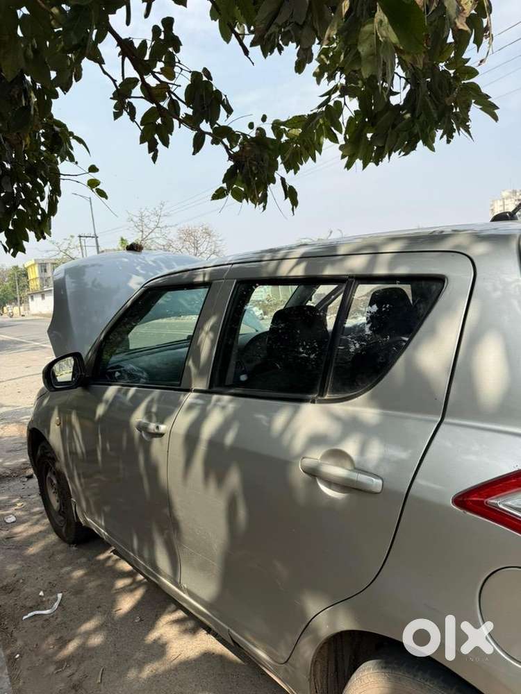 Maruti Suzuki Swift 2012 Cng & Hybrids Well Maintained