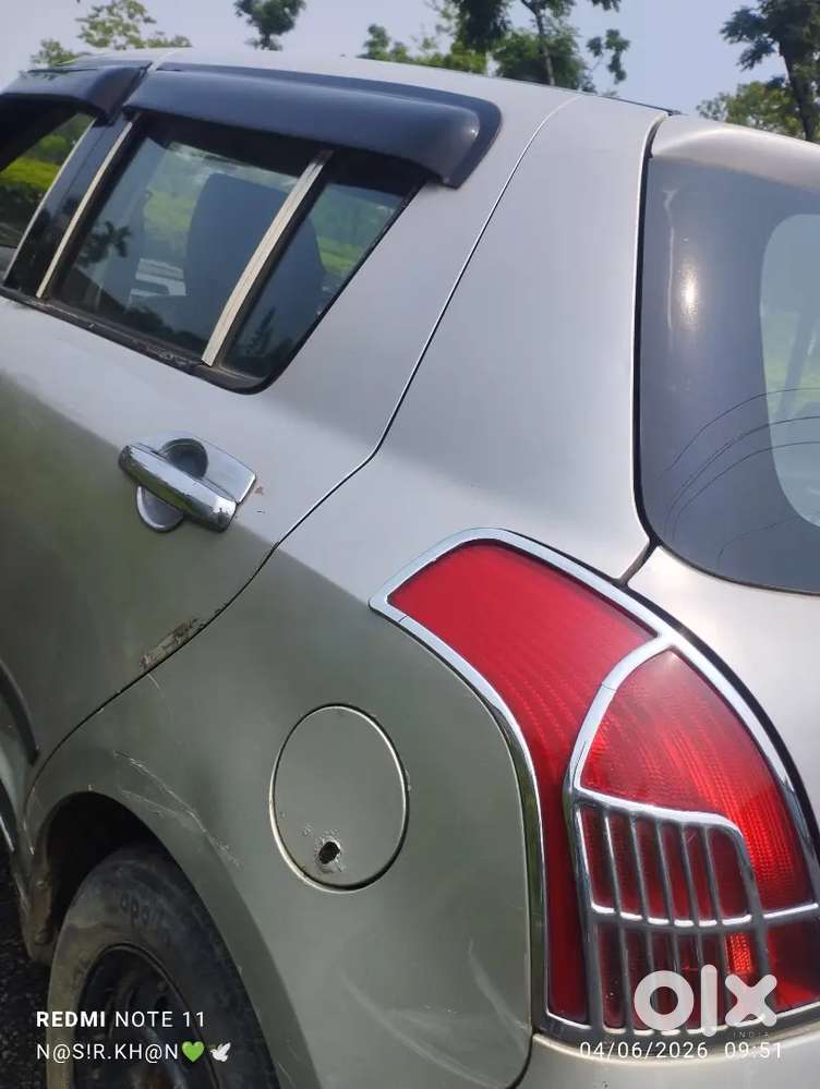 Maruti Suzuki Swift 2005 Petrol 80000 Km Driven