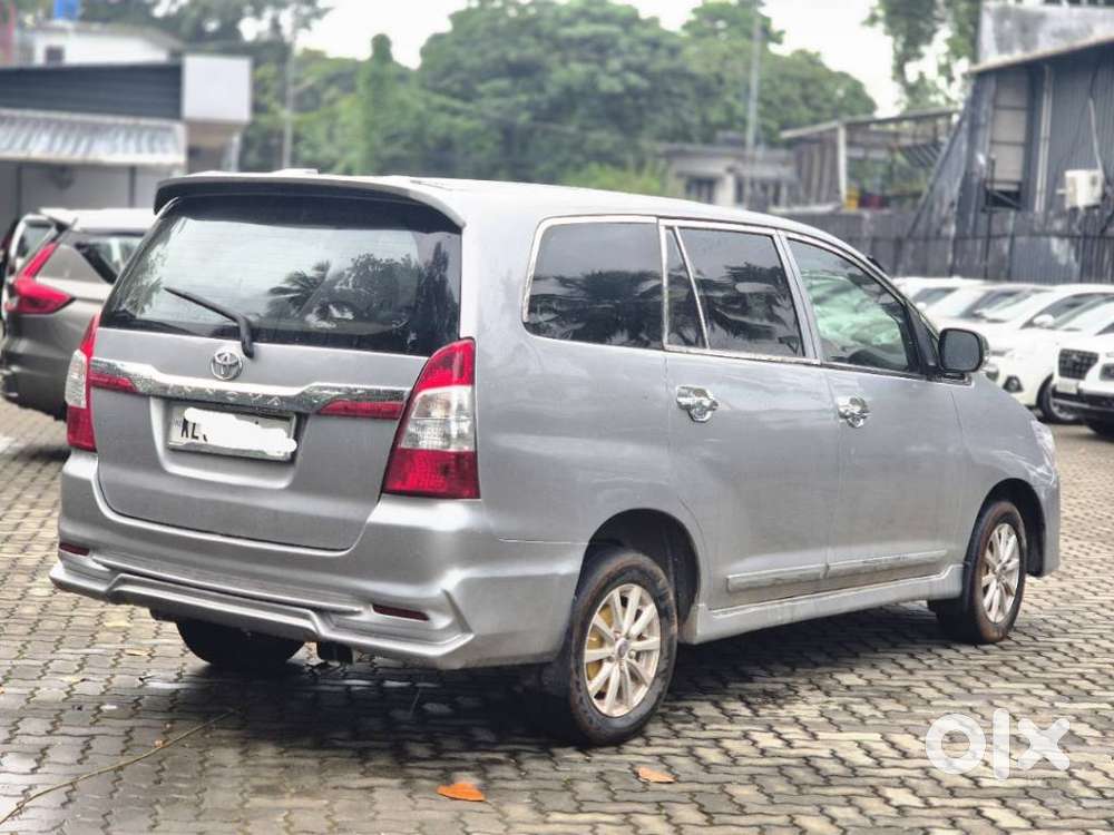 Toyota Innova 2.5 G (diesel) 7 Seater Bs Iv, 2006, Diesel
