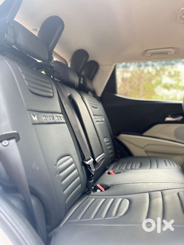 Mahindra Xuv 3xo Ax5 Pm Mt, 2025, Petrol