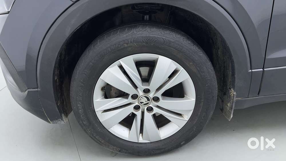 Skoda Kushaq Ambition 1.0l Tsi Mt, 2022, Petrol