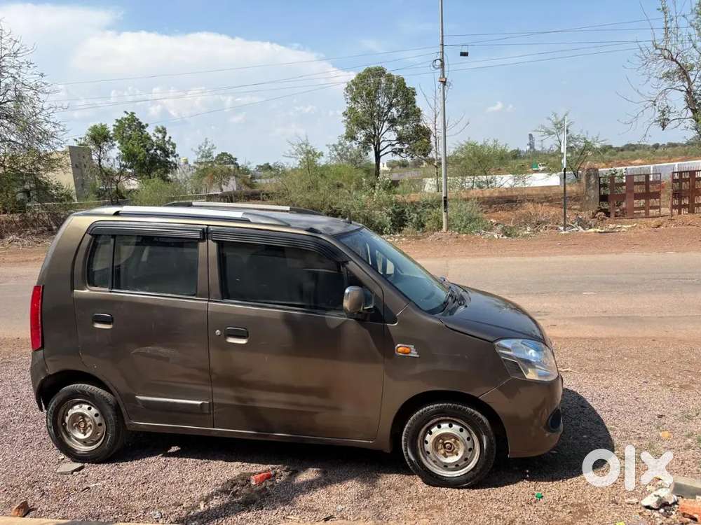 Well-maintained 2012 Maruti Suzuki Wagon R - Brown