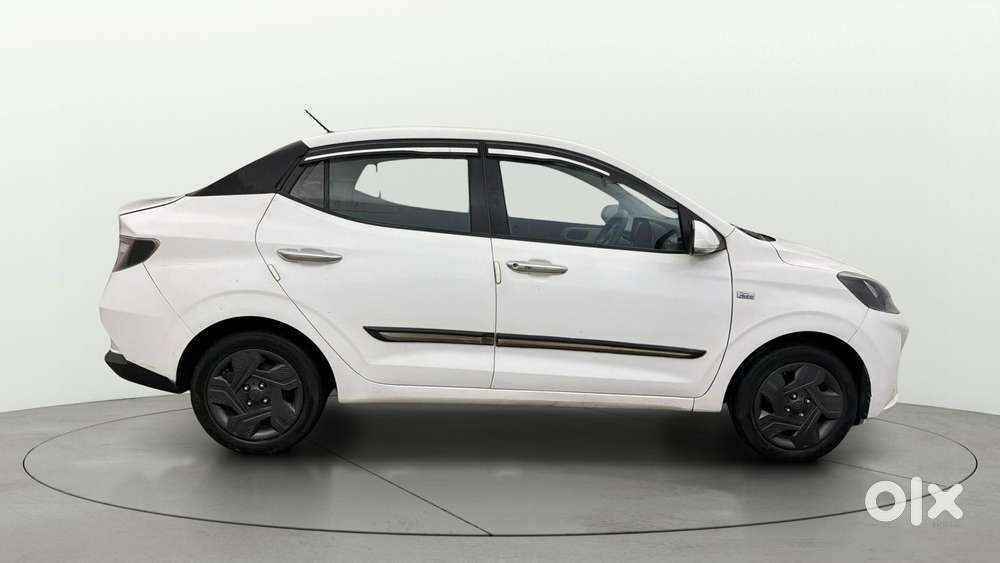 Hyundai Aura 1.2 S Petrol Amt, 2021, Petrol