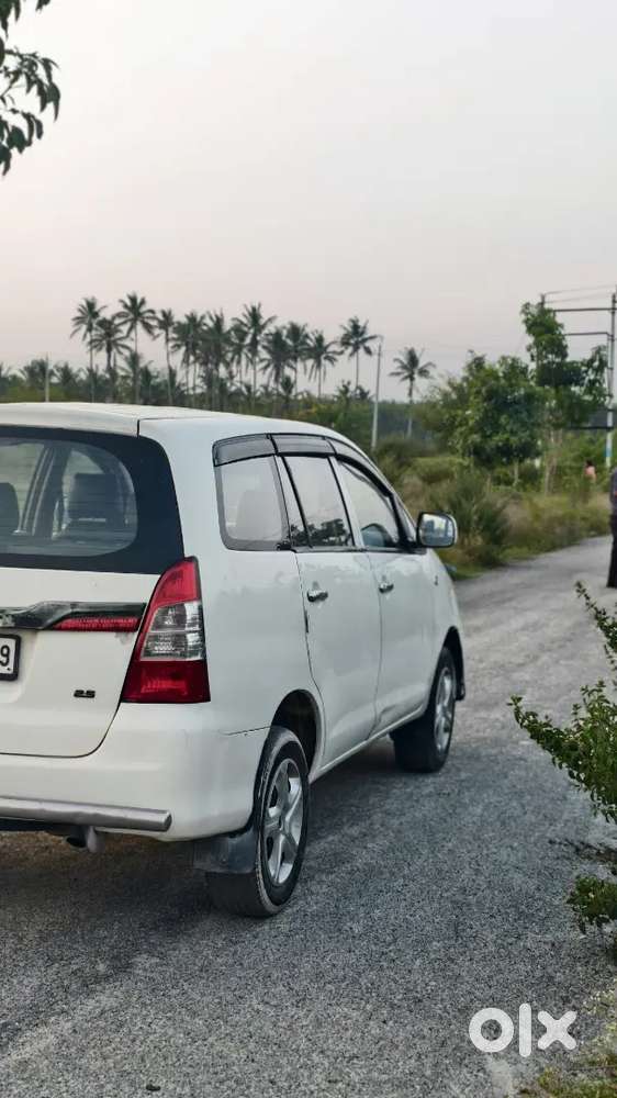 Toyota Innova Diesel 2010 Car