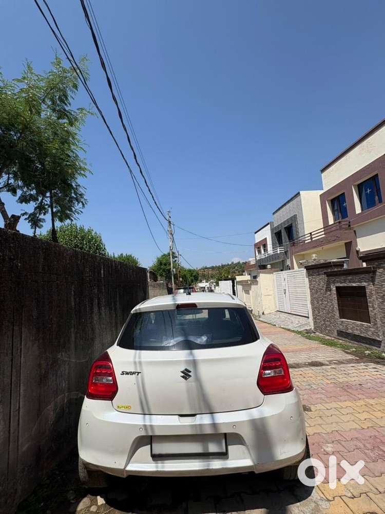 Maruti Suzuki Swift 2023 Petrol Automatic 50000 Km Driven