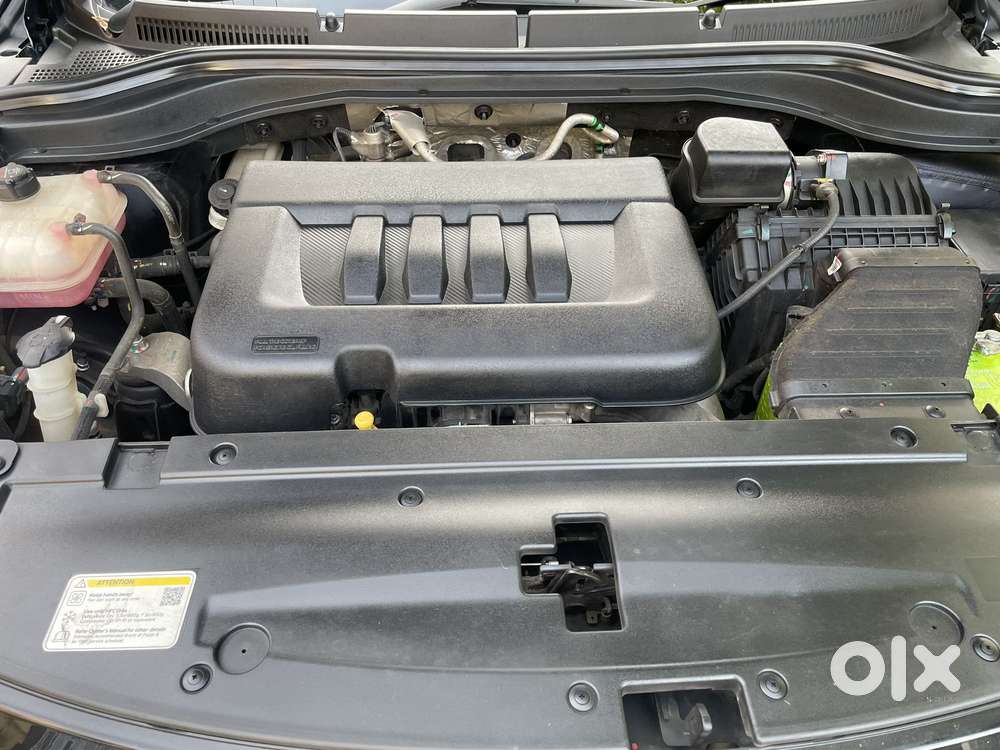Mahindra Xuv700 2.2 Ax 7 Diesel At Luxury Pack Str Awd, 2022, Diesel
