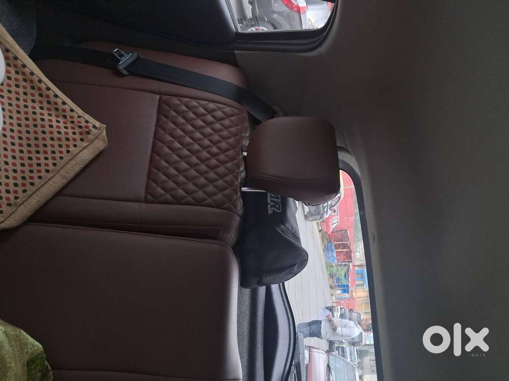 Fully Loaded With Assessories, Quality Seat Covers And Dash Cam