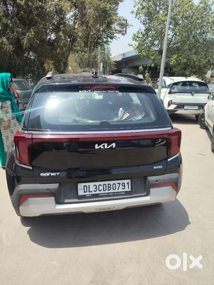 Kia Sonet 2024 Petrol 10500 Km Driven