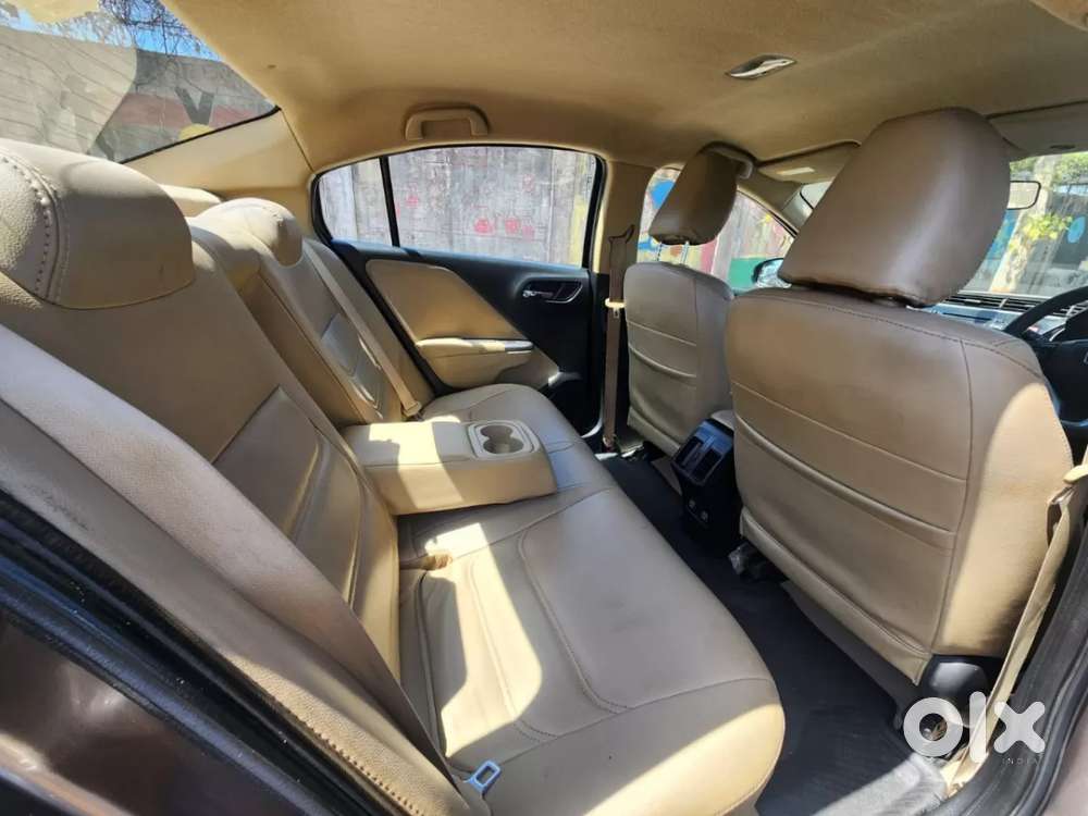 Honda City 1.5 V 4th Gen I-vtec Mt, 2015, Petrol