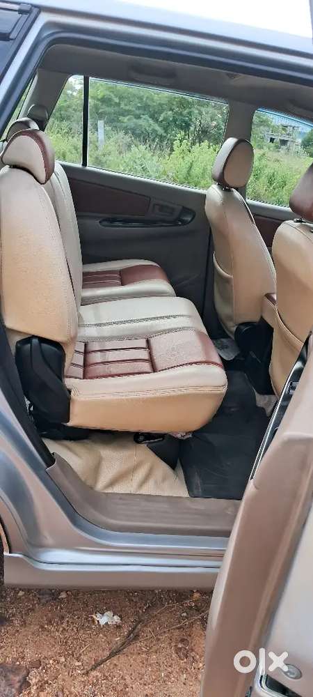 Toyota Innova 2.5 G 2015