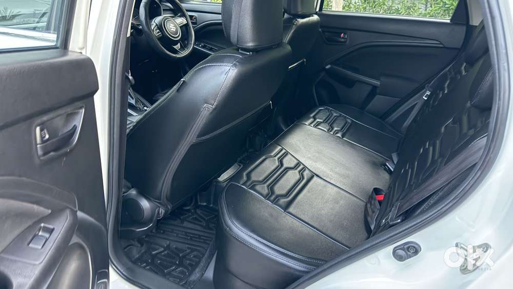 Maruti Suzuki Brezza 1.5 Vxi At Smart Hybrid, 2023, Petrol