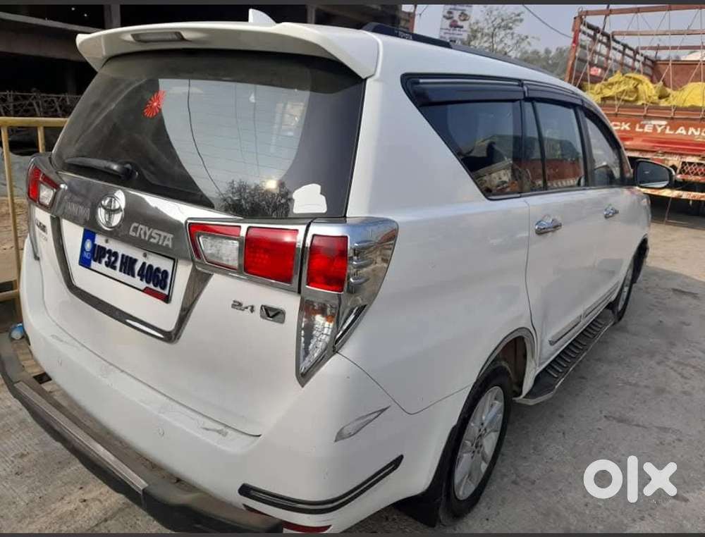 Toyota Innova Crysta 2.4 V, 2016, Diesel