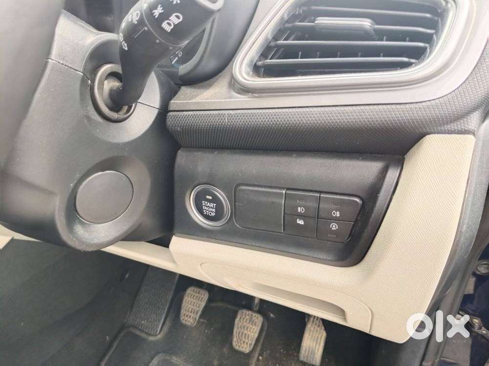 Tata Altroz Xz Plus (o) (s), 2023, Petrol