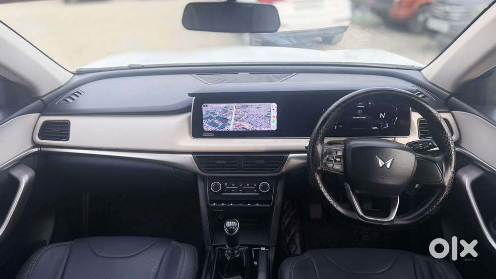 Mahindra Xuv700 2.0 Ax 3 Petrol Mt 5 Str, 2022, Petrol