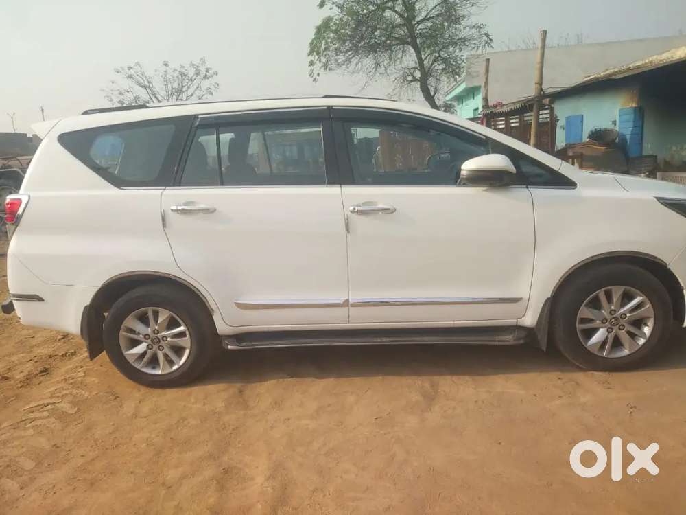 Toyota Innova Crysta 2018