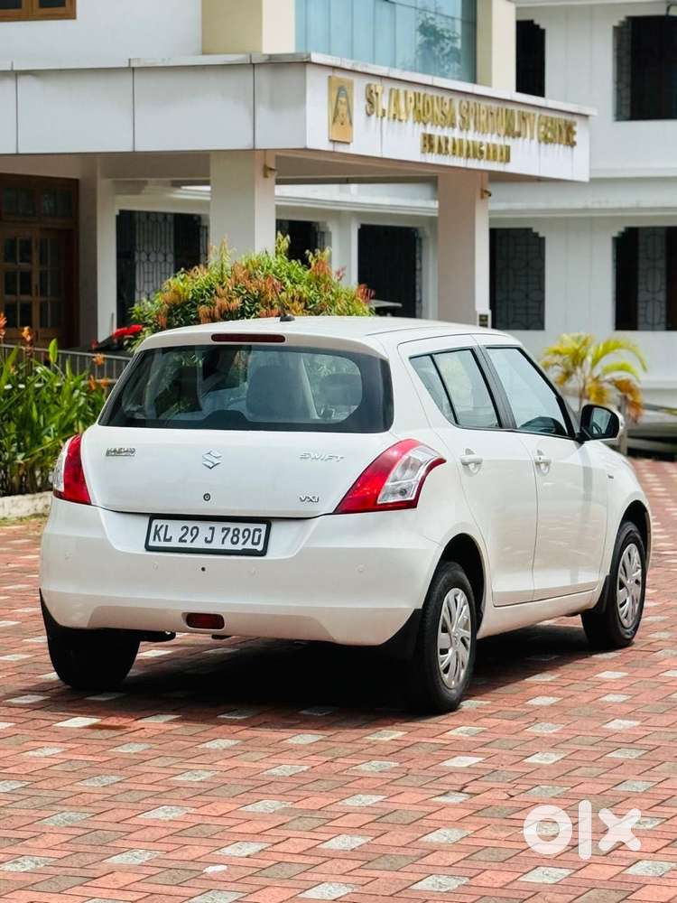 Maruti Suzuki Swift Vxi, 2015, Petrol