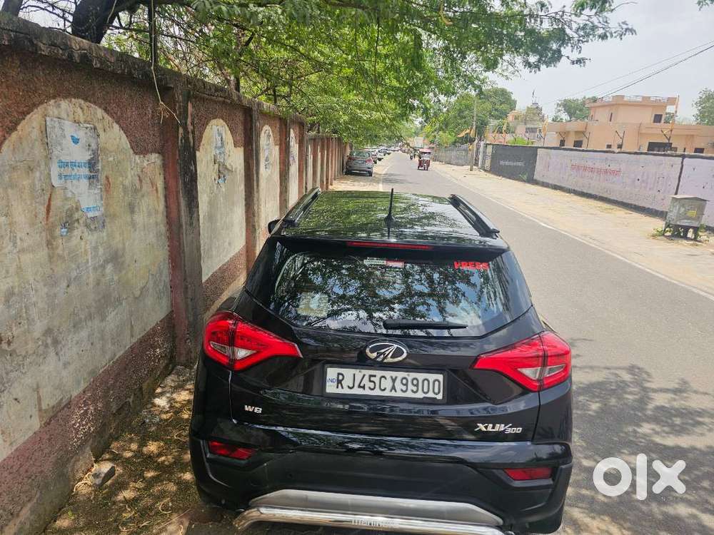 Suv 300 Top Modal, Make August, 2022, 27000 Run 1st Owner Is On Sell