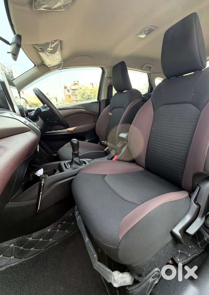 Maruti Suzuki Fronx Sigma 2025