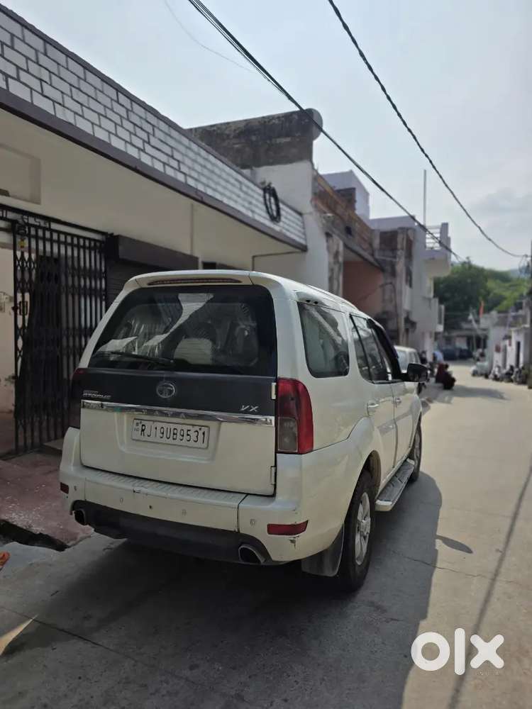 Tata Safari Storme 2014