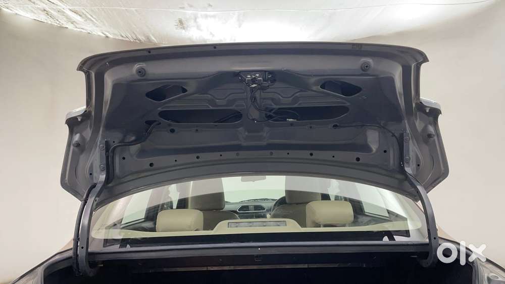 Maruti Suzuki Dzire 1.2 Vxi Amt, 2018, Petrol