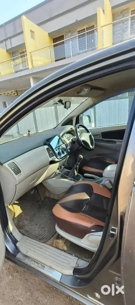 Toyota Innova 2011 Diesel 98000 Km Driven