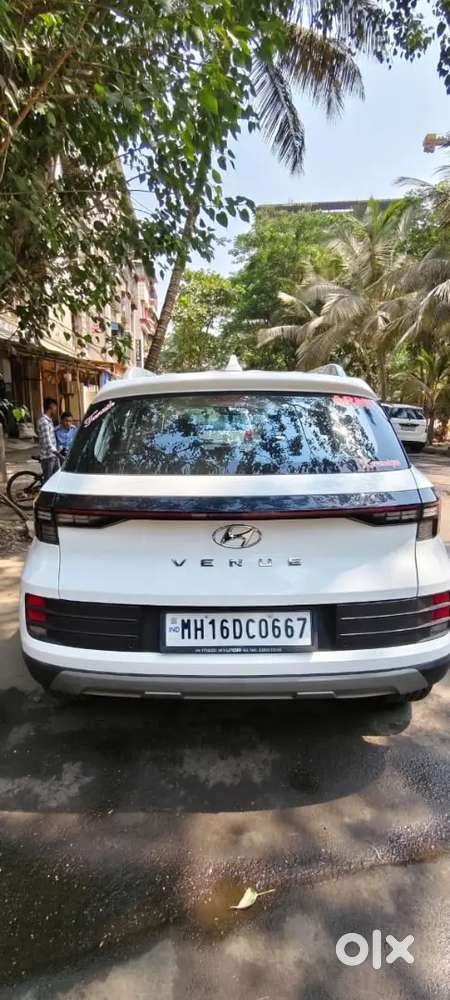 Hyundai Venue 2021 Diesel 77000 Km Driven
