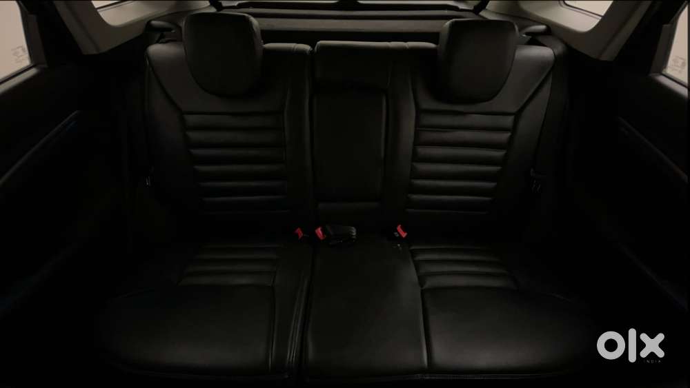 Maruti Suzuki Brezza 1.5 Zxi At Smart Hybrid Dual Tone, 2023, Petrol