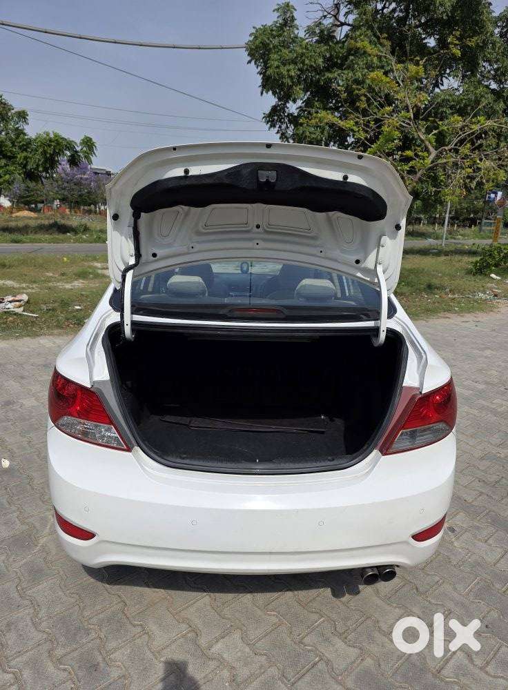 Hyundai Verna 1.6 Sx (o) Crdi, 2013, Diesel