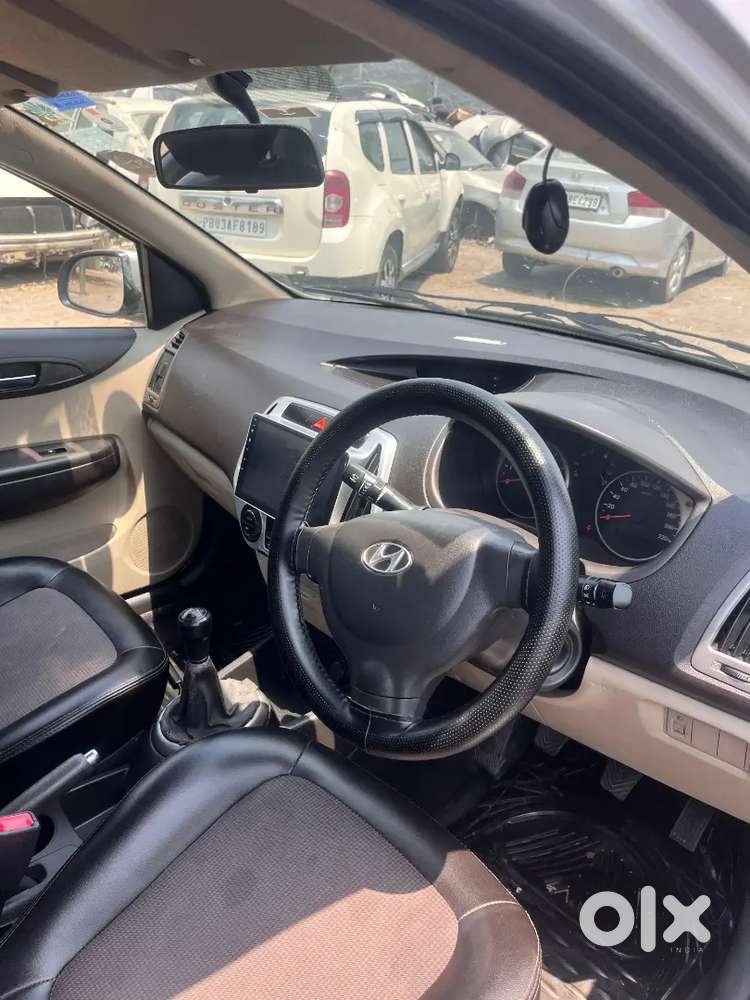 I20 2014  All Brand New Car 40 Hjar Run Next To Showroom