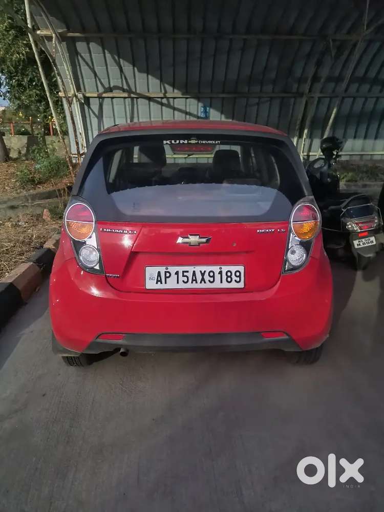 Red Chevrolet Beat Diesel 2011