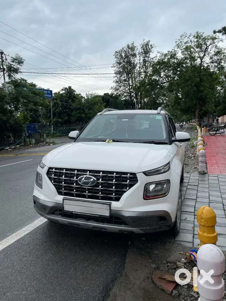 Hyundai Venue 1.2 S 2020 Petrol Manual