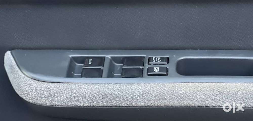 Maruti Suzuki Swift Dzire Vxi, 2010, Petrol