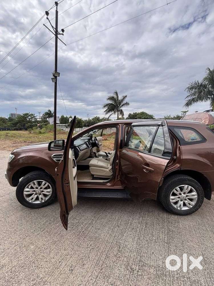 Ford Endeavour 2.2 Trend At 4x2, 2016, Diesel