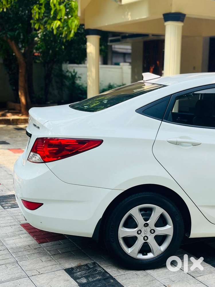 Hyundai Verna 2011 Petrol Well Maintained